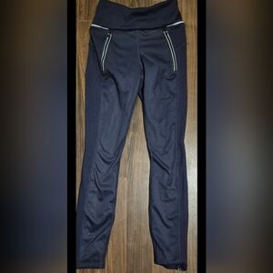 Lolë Dark Navy Run Leggings with Zip Pockets & Reflective Details – XS